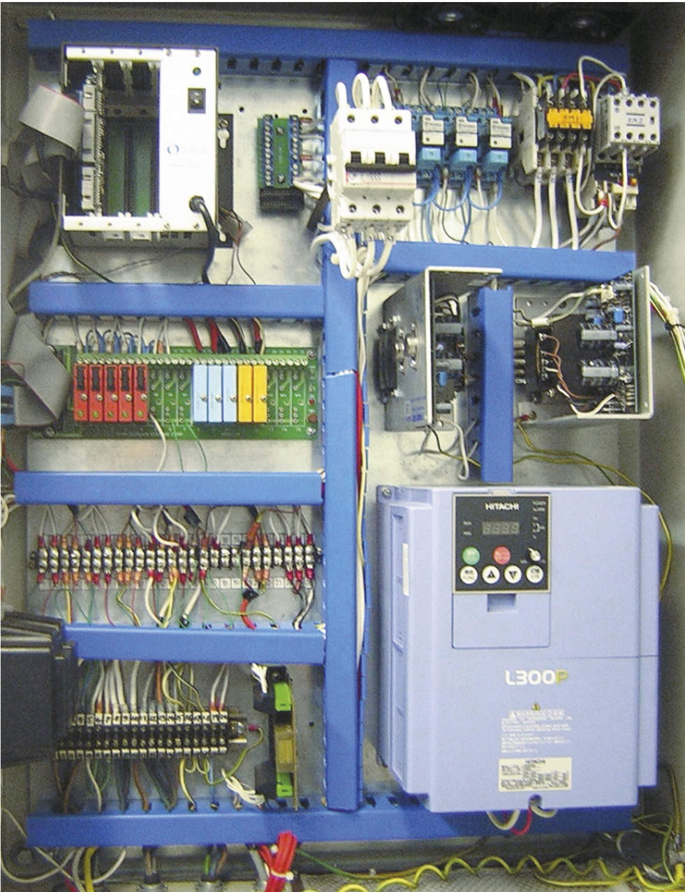 Рис. 5. Аппаратная часть системы управления стендом