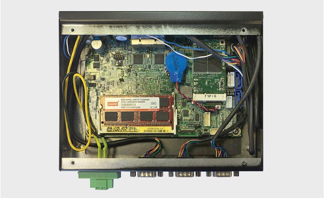 Рис. 4. ER-4100 комплектуется накопителями SSD M2 от компании Innodisk