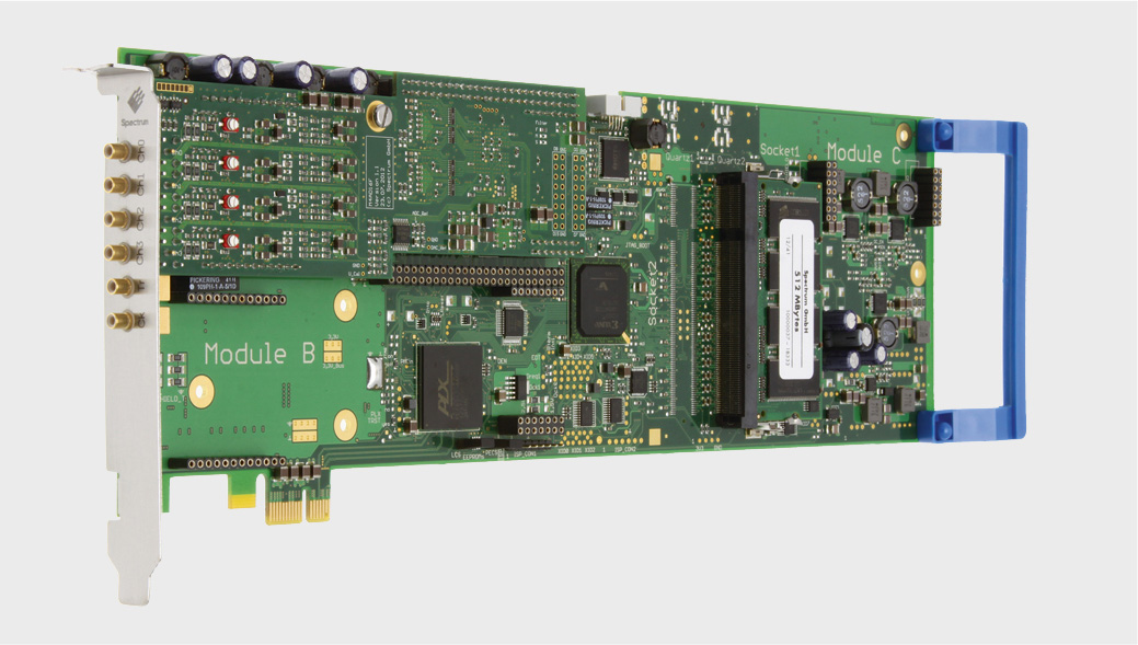 Рис. 2. Дигитайзер Spectrum M4i.4451-x8