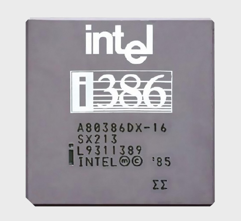 Рис. 2. Первый 32-битный микропроцессор Intel Фото с сайта Wikimedia.org