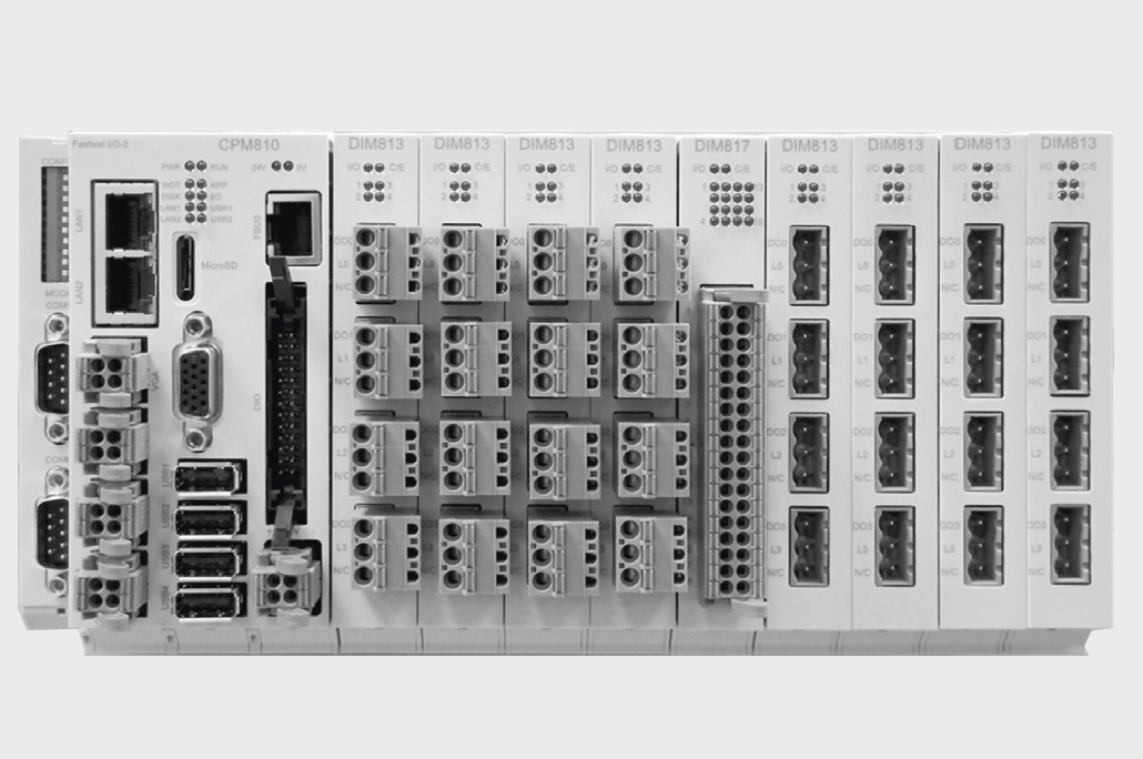 Рис. 6. Внешний вид контроллера CPM810 и периферийных модулей FASTWEL I/O-2 в сборе