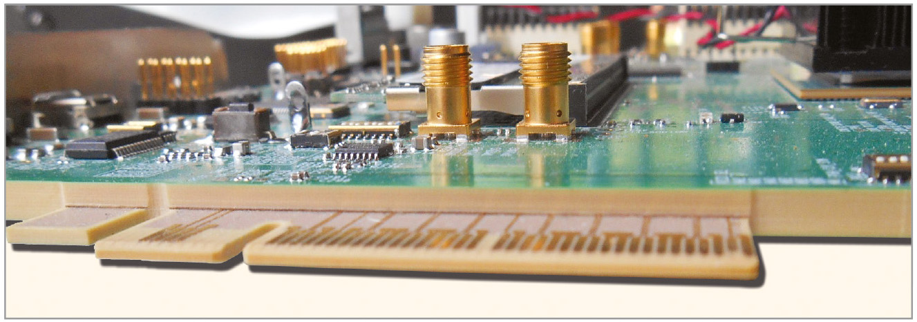 Рис. 4. Разъём PCIe из-за толщины платы требует выфрезеровки