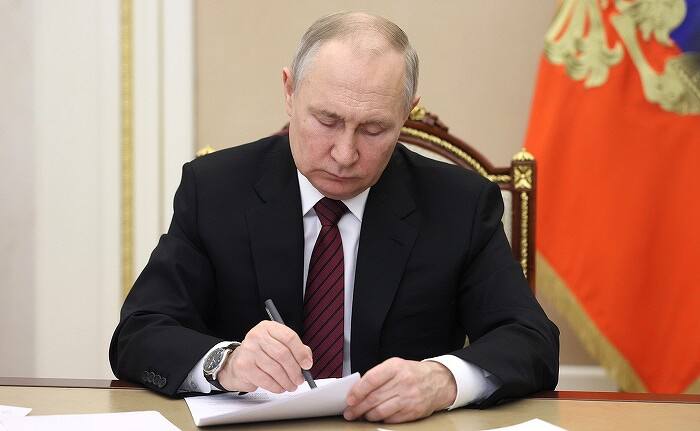 Путин поручил разработать тензорные и нейроморфные процессоры в России