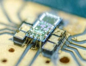 Бристольский университет представил самый маленький квантовый детектор света на кремниевом чипе