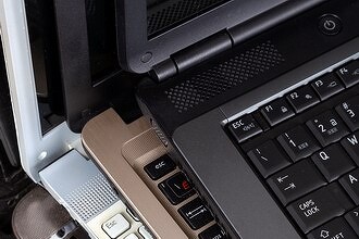 Б/у вместо новых: россияне массово переходят на подержанные ноутбуки и открывают для себя малоизвестные бренды из Китая