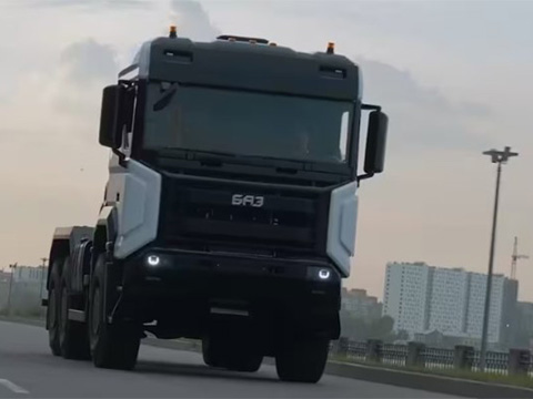 Россия запустит производство грузовиков БАЗ с независимой подвеской в Санкт-Петербурге в конце 2025 года